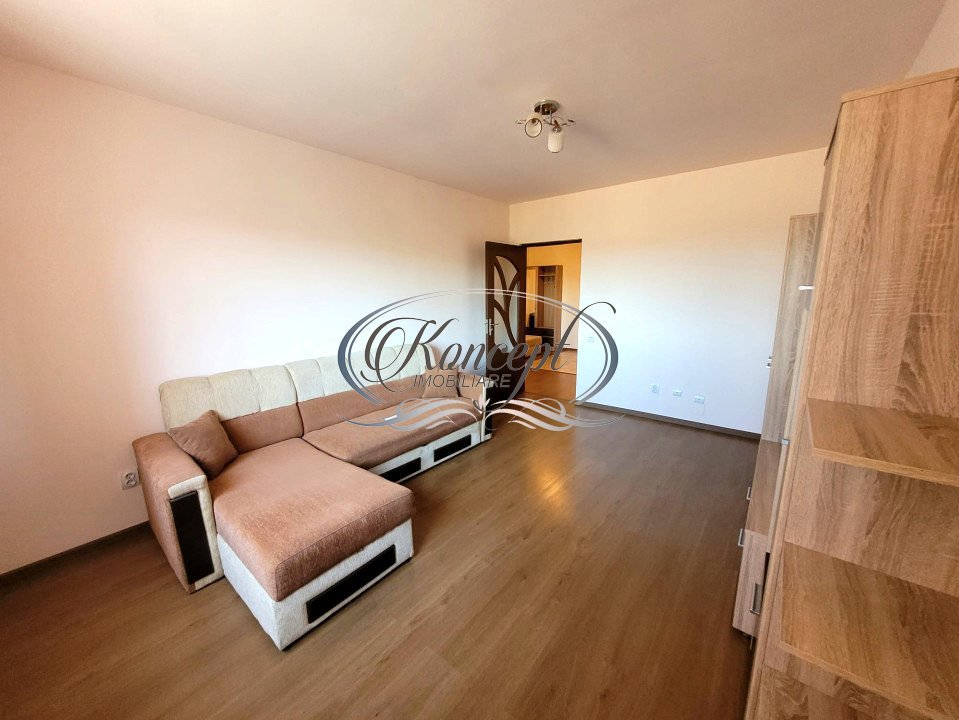 Apartament spatios in zona Vivo 