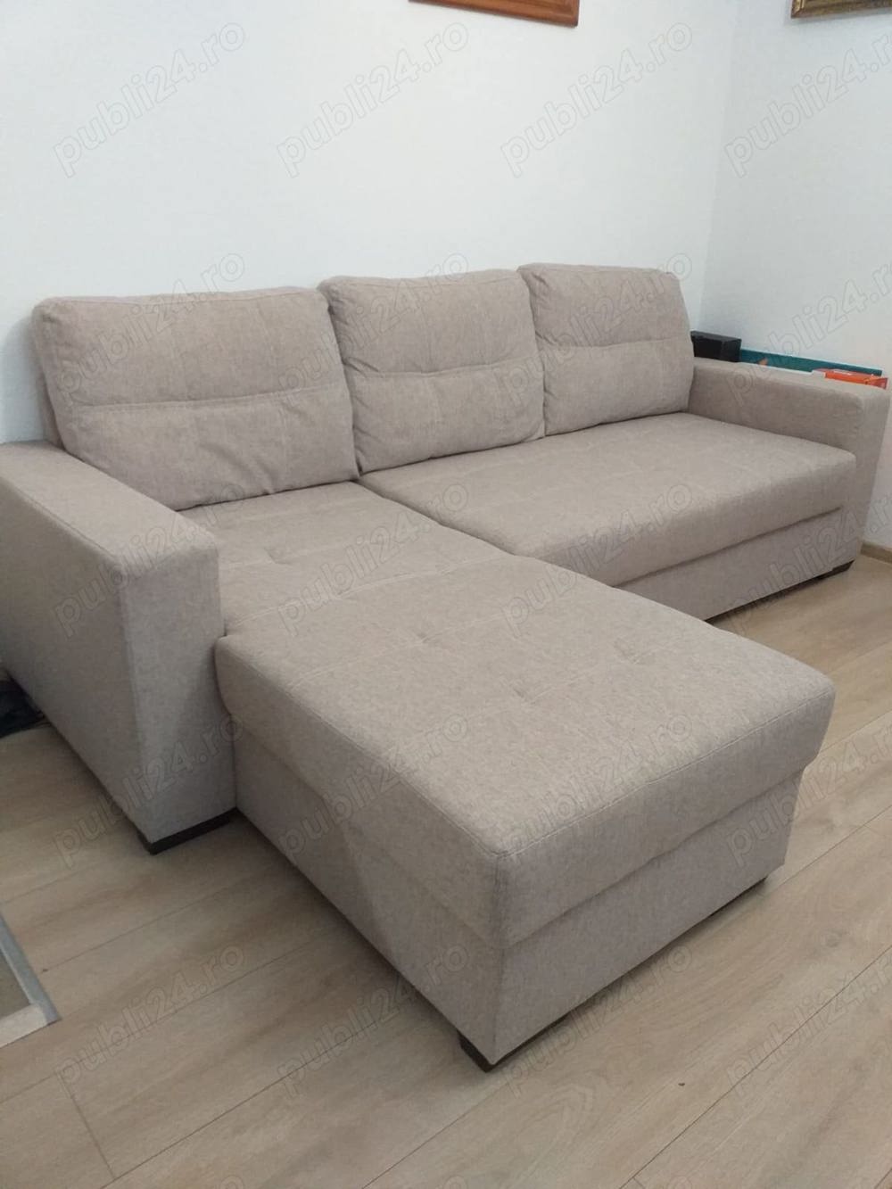 De vanzare coltar Momax