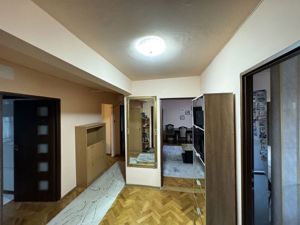 Apartament super pozitie-10 minute de Piata Unirii