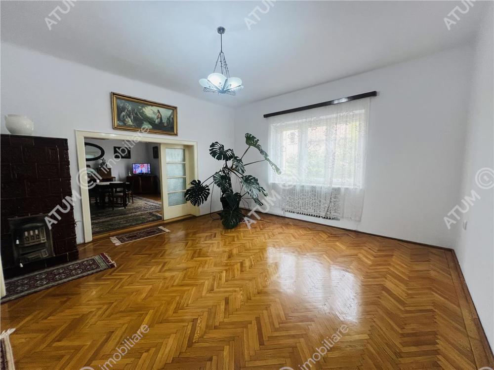 Apartament cu 4 camere si spatiu comercial zona Bd. Victoriei