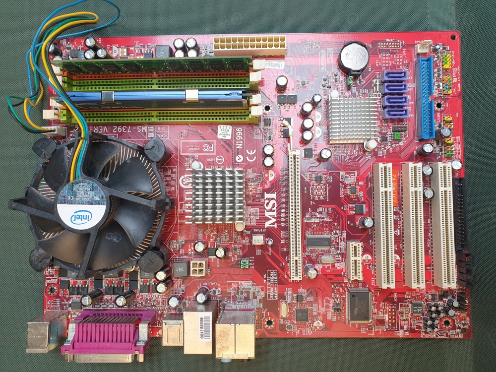 Placa De Baza MSI N-1996 Procesor Intel Celeron 430 (1,8 Ghz)+4 G rami