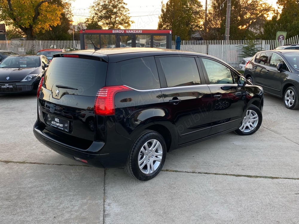 peugeot 5008 spatioasa de familie masute spate pt copii isofix stare buna posibilitate credit