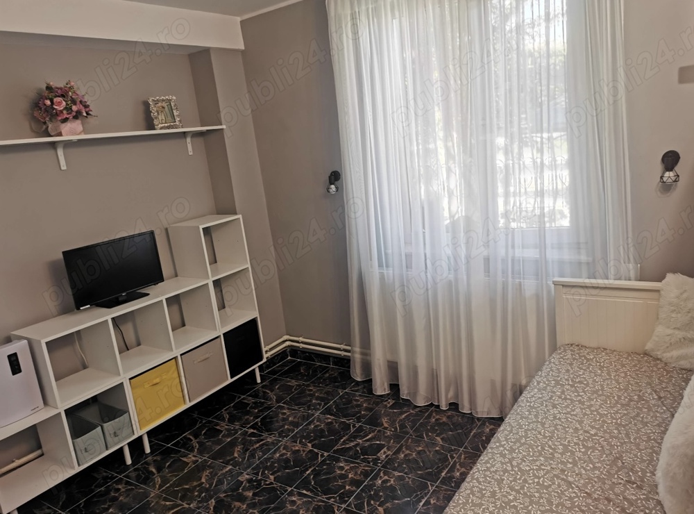 Vand apartament 3 camere Saturn