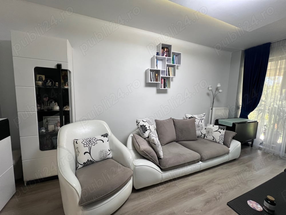 Canapele din piele set 3 piese :3locuri - 2locuri si fotoliu