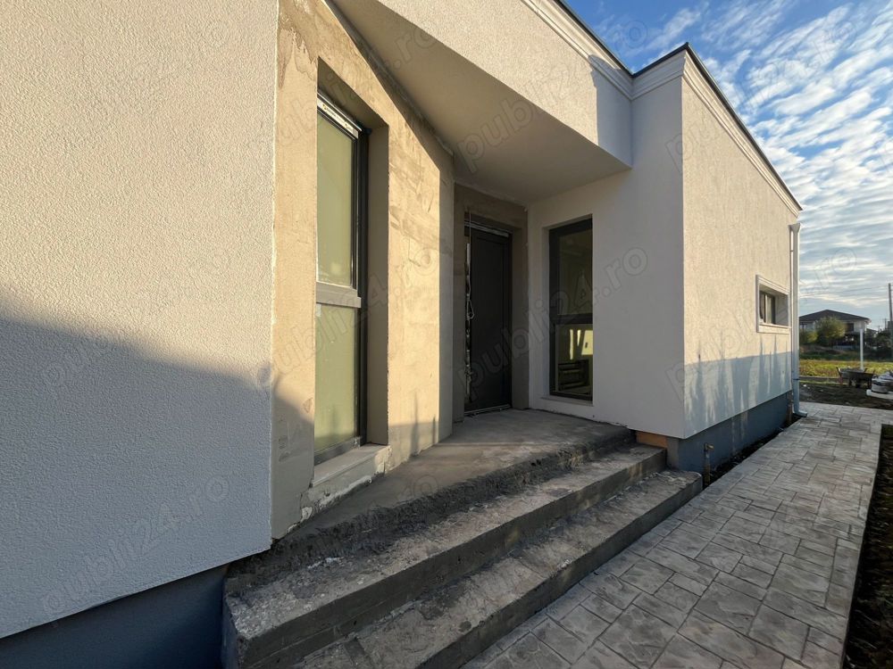 Proprietar duplex pe parter ,str Ion Creangă.nr6