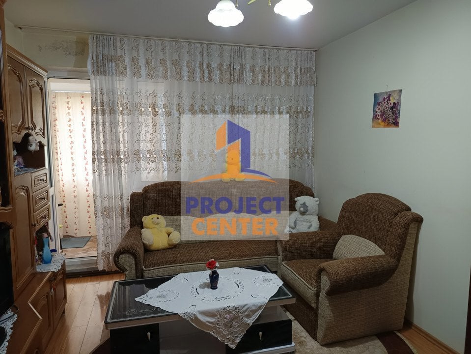 Apartament 3 camere, Razboieni, et. 3, balcon 15 mp