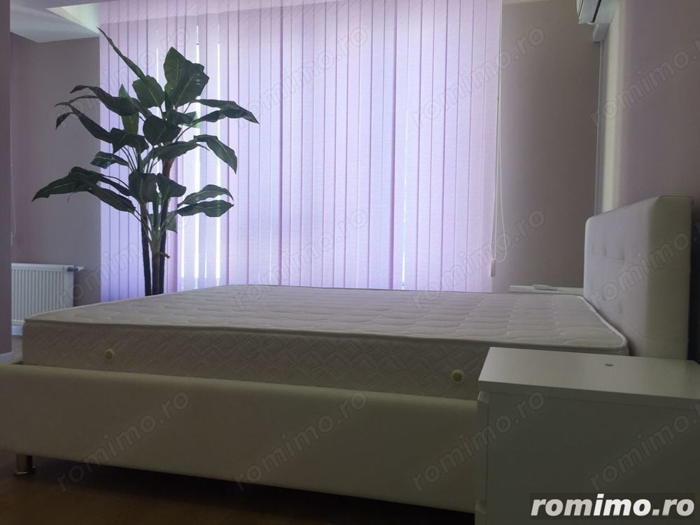 Oferim 2 camere zona Mosilor - Mantuleasa