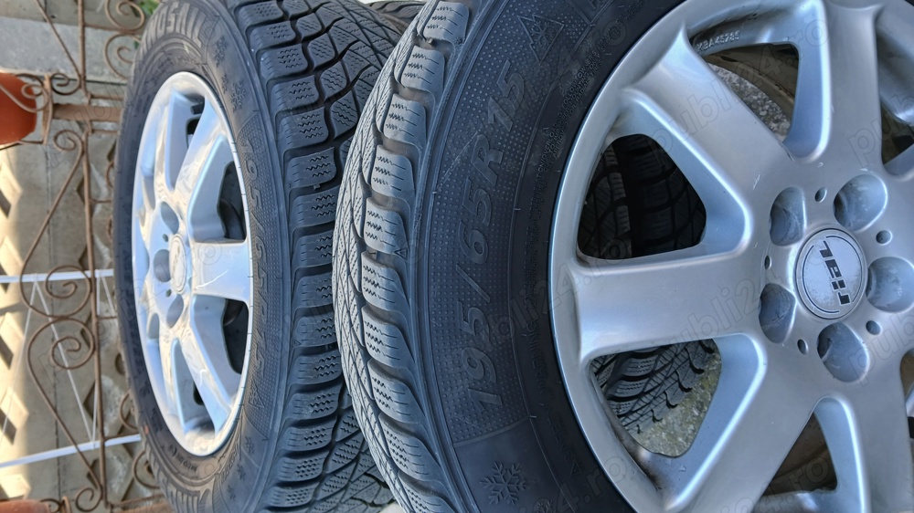 Vand anvelope de iarnă + jante aliaj