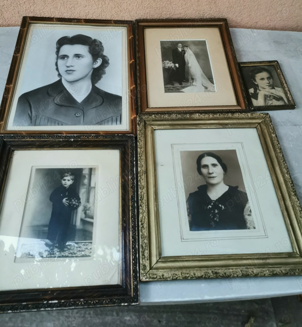 poza veche fotografie inramata, diverse fotografii vechi decor halloween recuzita film vechi