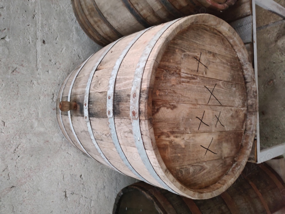 Butoi de lemn pentru tuica