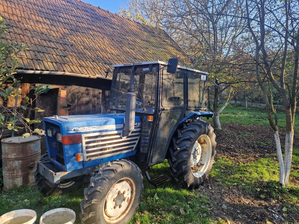 Tractor Iseki 
