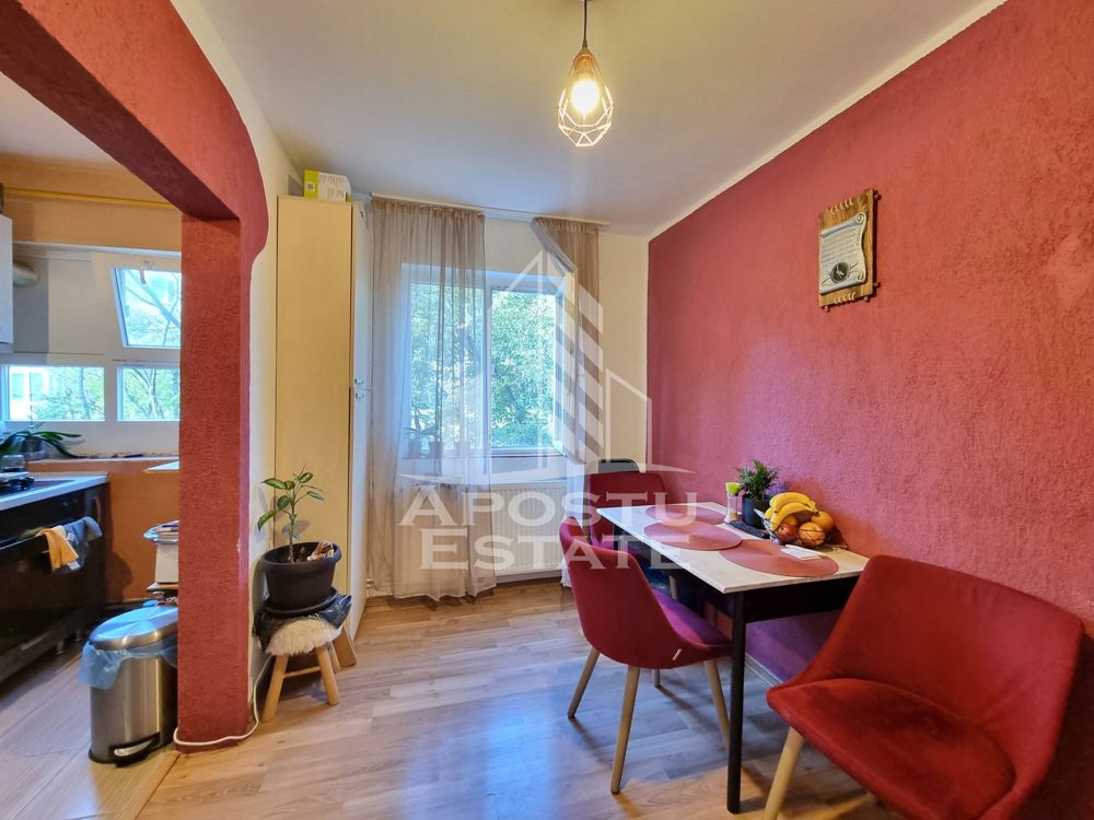 Apartament 4 camere, decomandat, centrala proprie, zona Dacia