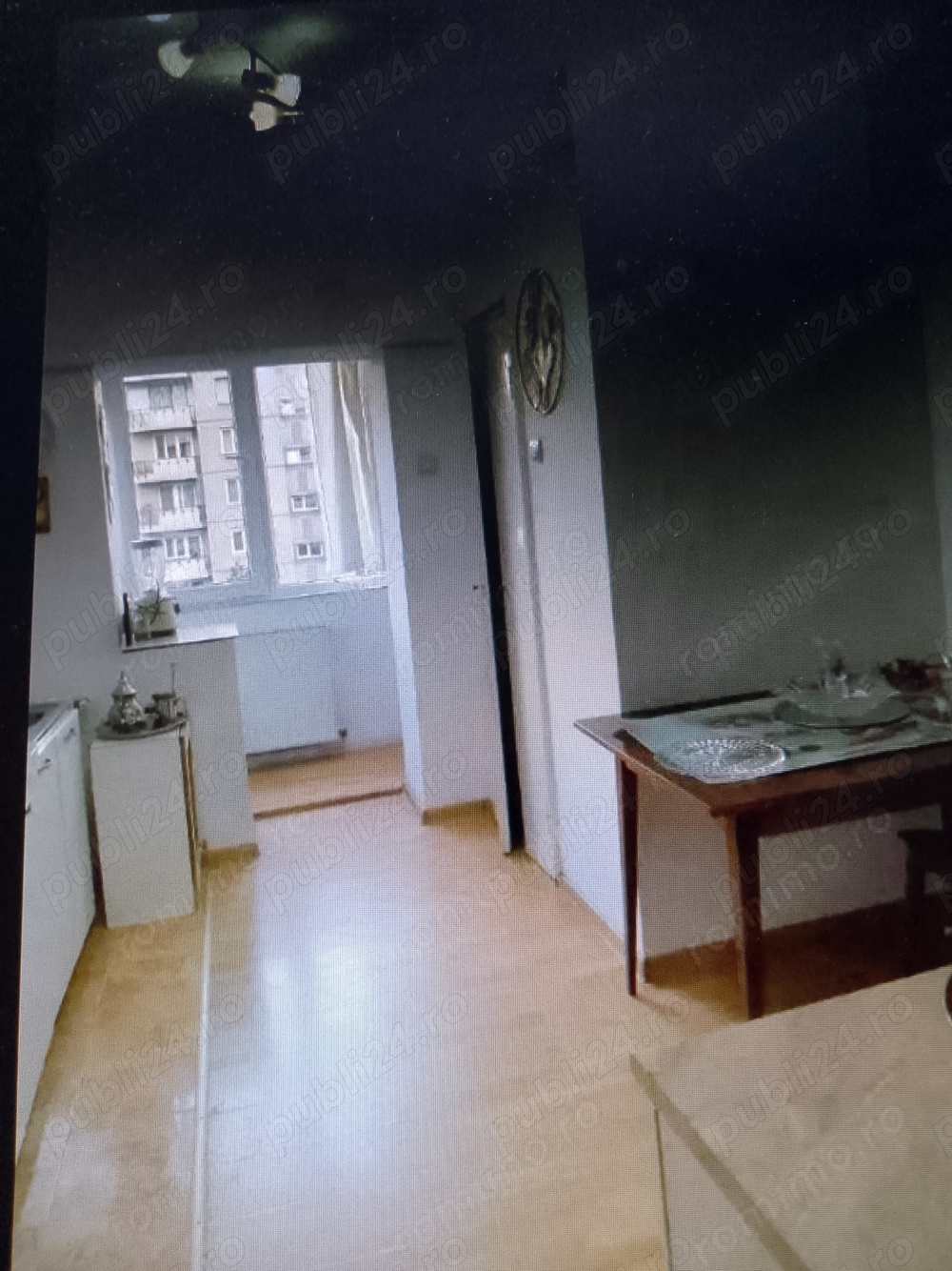 Vând apartament 2 camere decomandat, etaj 4 7, Bd-ul Decebal