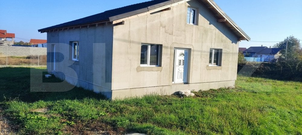 Casa situata la 15 km de centrul orasului