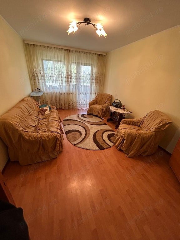 Apartament 4 camere de vanzare Alexandru Obregia - Berceni