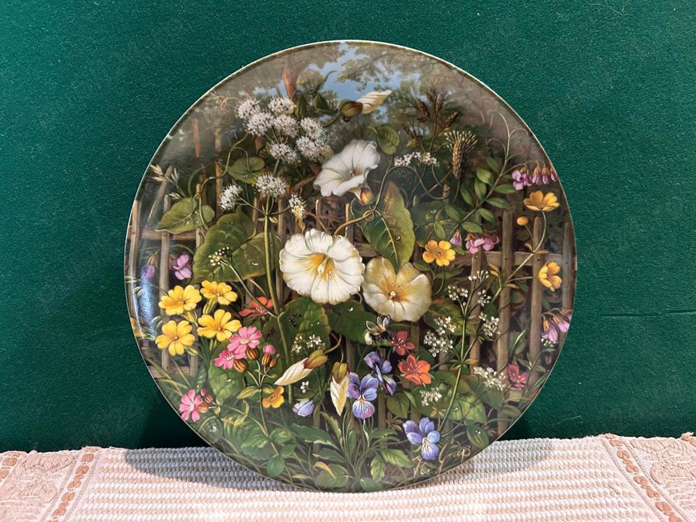 Farfurie decorativa de colectie Bradex  Am Zaun 