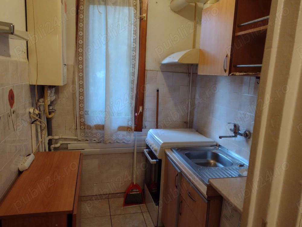 Vând apartament cu 3 camere