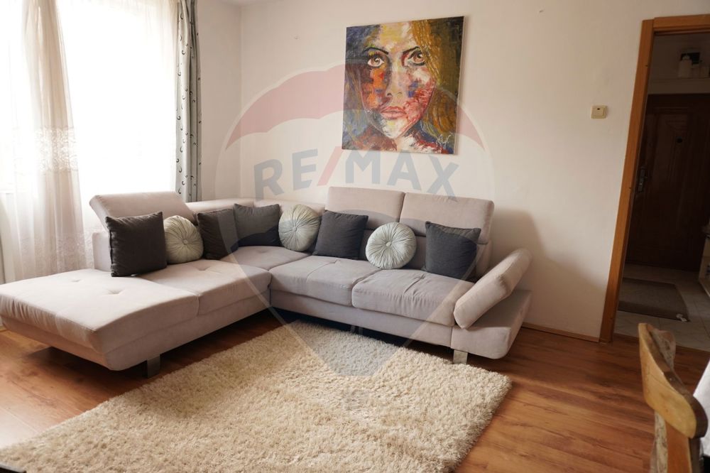 Apartament cu 2 camere de vânzare, str. Independenței