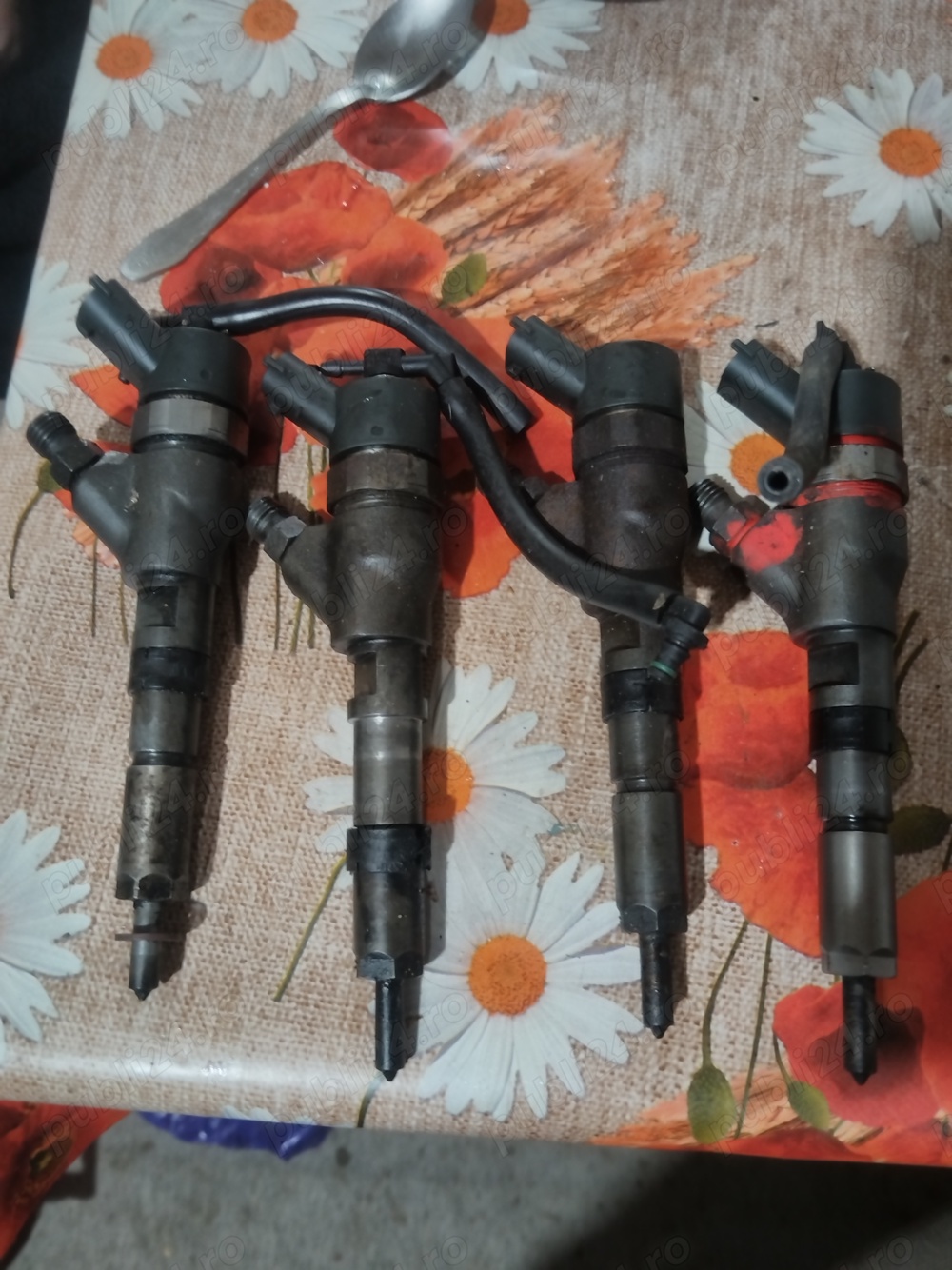 Vând pompa injecție injectoare peujeot boxer an 2005 și 2 cutii viteze peujeot boxer motor2l și 2.2l