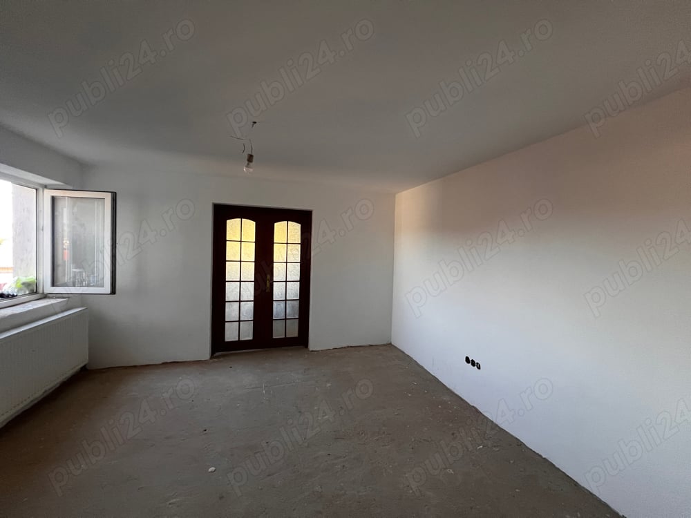 Apartament la casa de vanzare