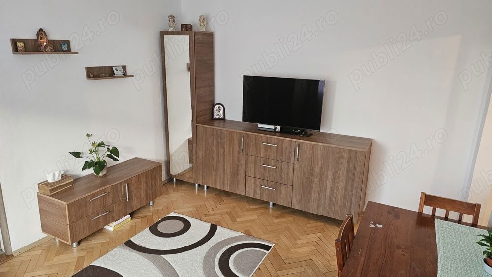 Apartament frumos 2 camere zonă liniștită