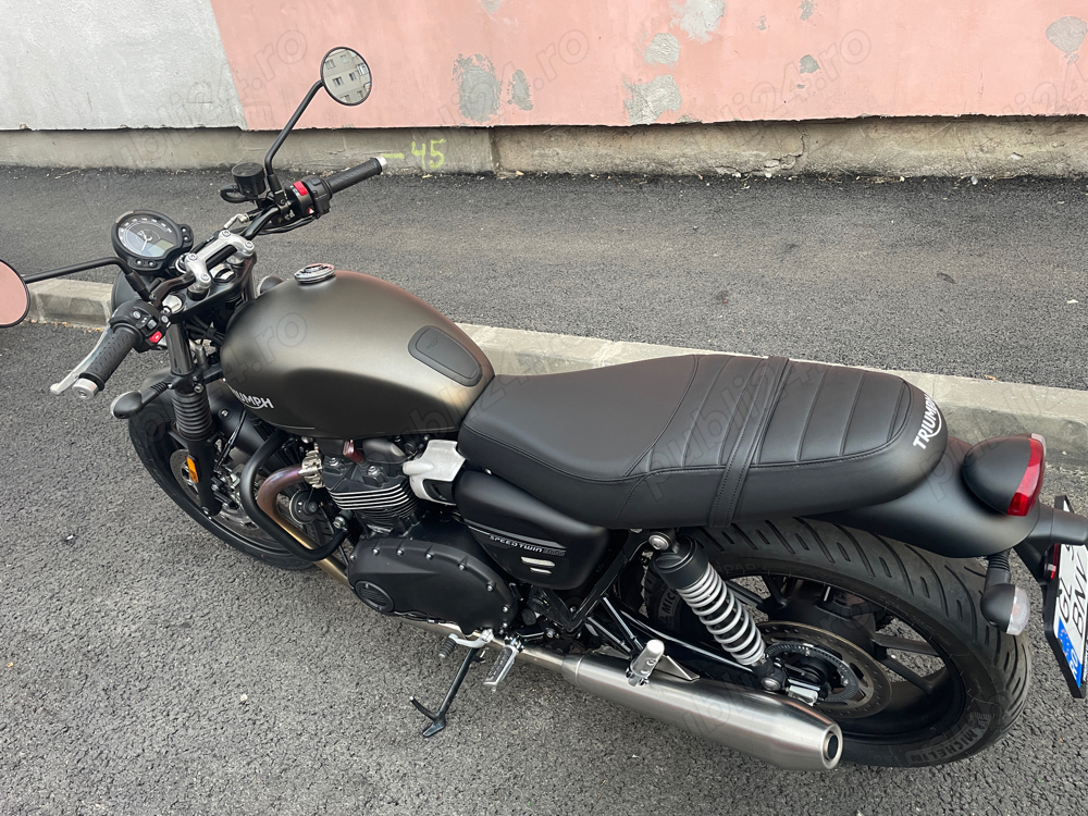 Moto Triumph Speed Twin 900 an 2023 in garantie !