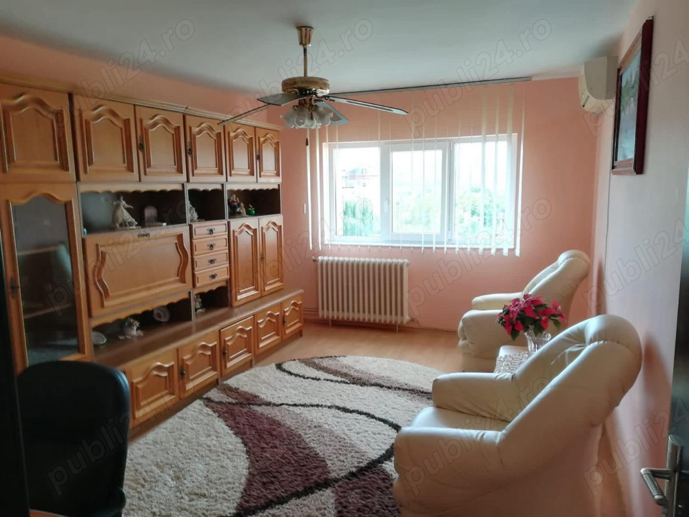 Vand apartament cu 2 camere