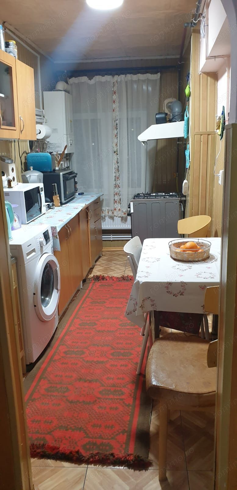  Apartament cu 3 camere, Zona Judetean