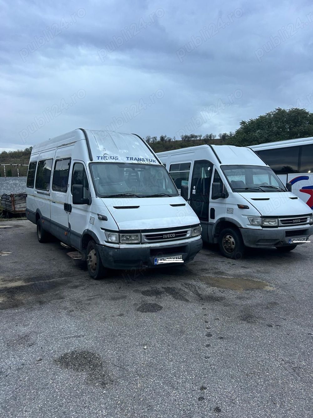 Vand microbuze marca Iveco