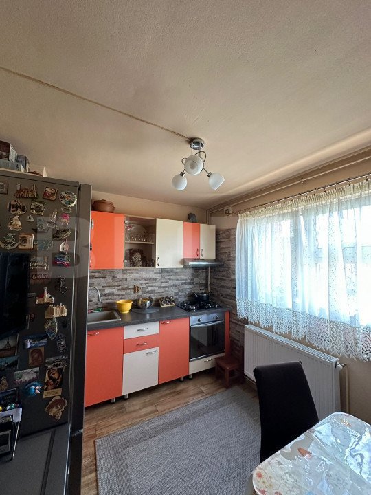 Apartament 2 camere decomandate, 62 mp utili, etaj intermediar, zona Garii