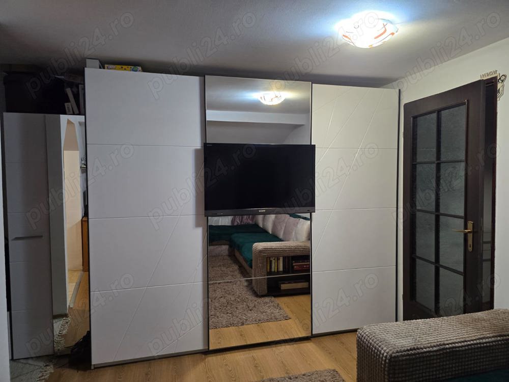 Proprietar vand apartament