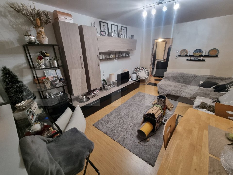 Apartament 3 camere decomandat, 68 mp utili, Craiovita Noua, zona-Orizont