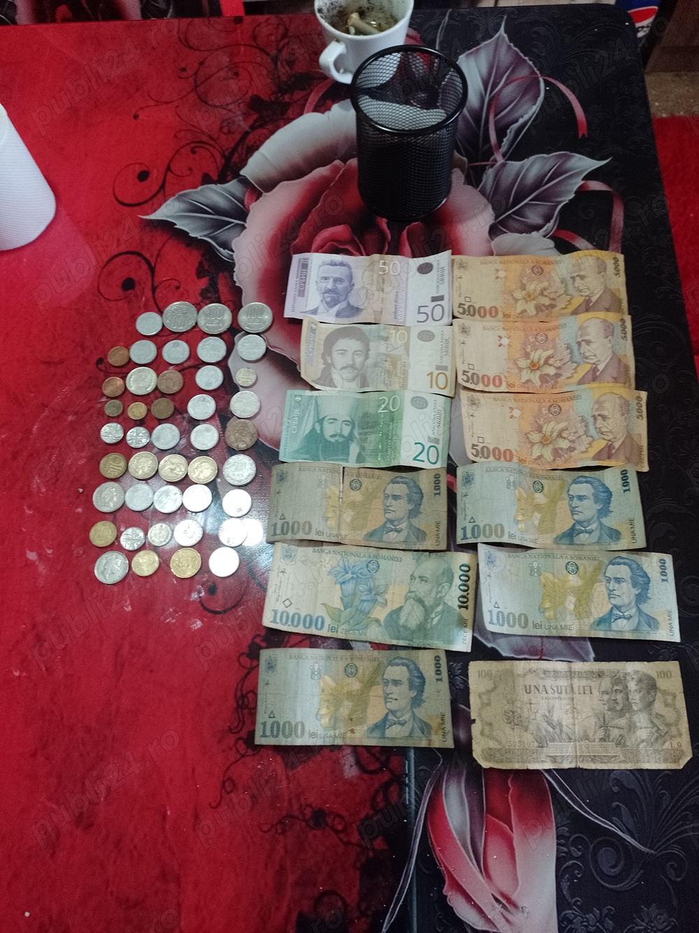 Vând monezi și bancnote vechi 