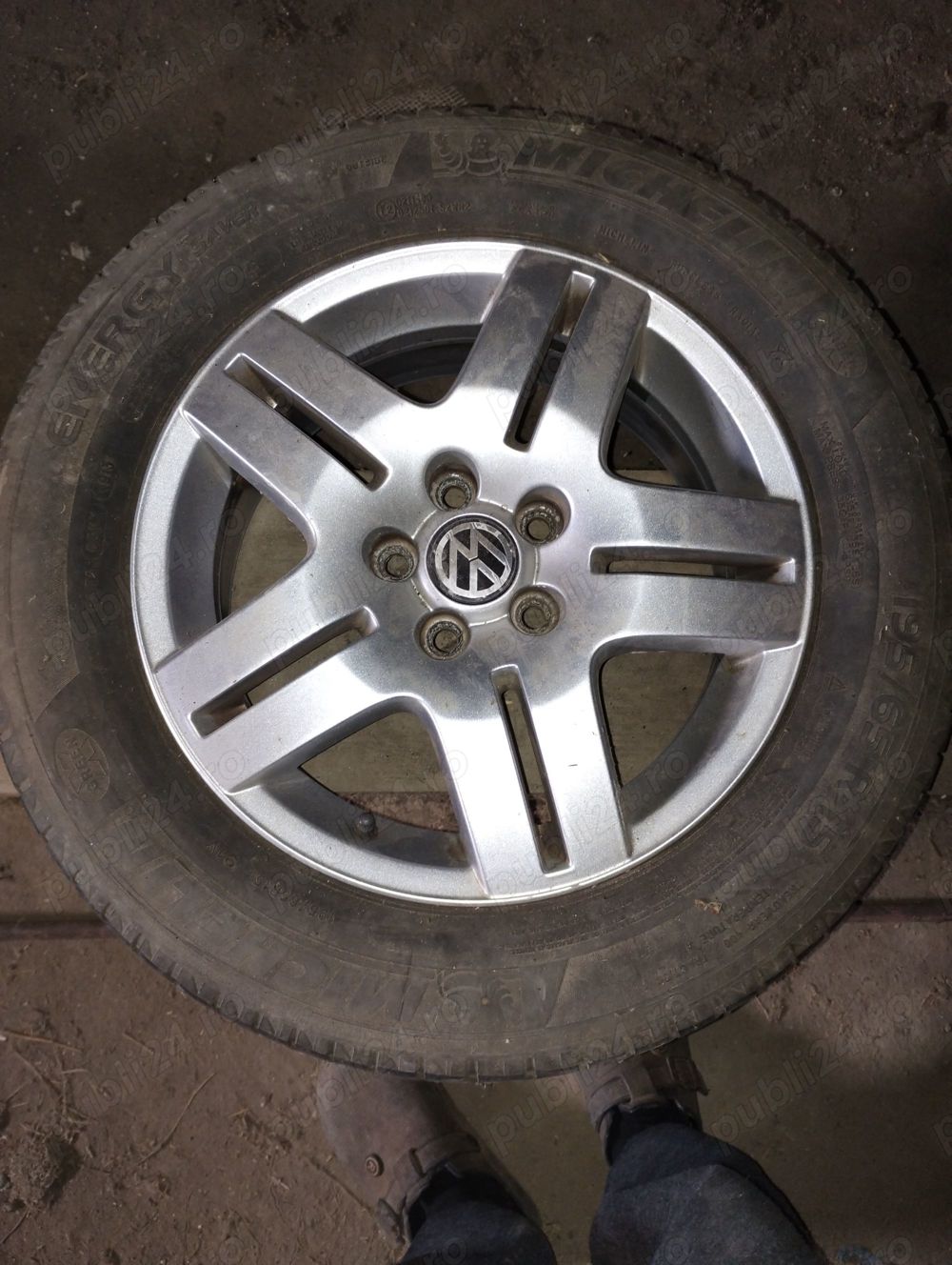 Vând 4 buc. jenți R15 aliaj aluminiu pentru Volkswagen 6Jx15H2 ET38 Diniaș-Timiș 