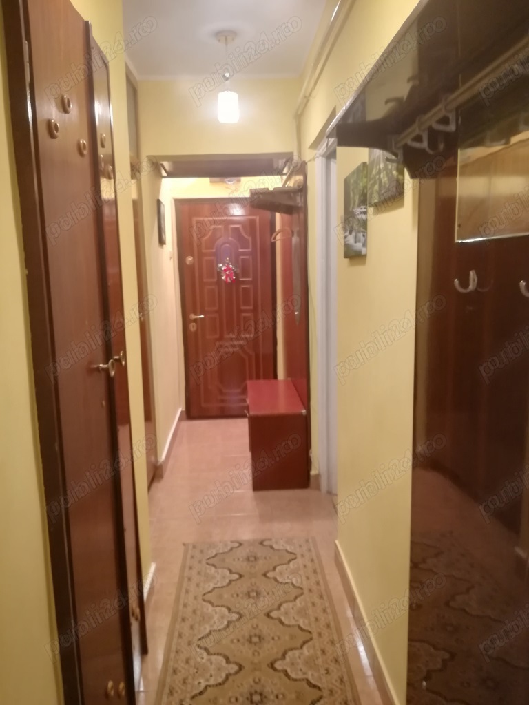 Apartament 3 camere in zona Astra