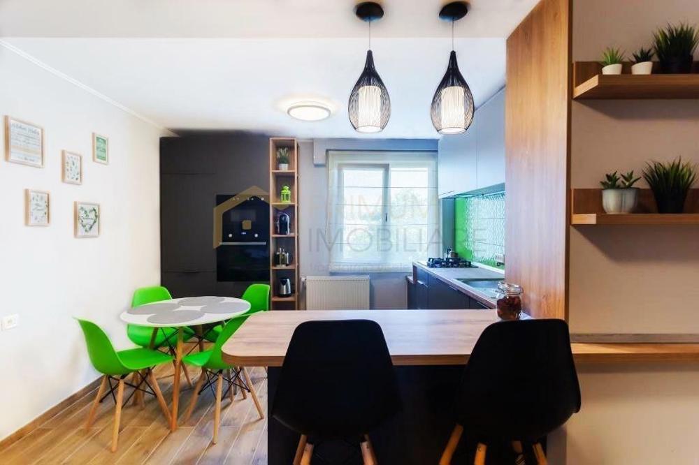 CENTRAL - BLOC IZOLAT - LIFT - 3 camere - clima - RENOVAT - BOXA CF