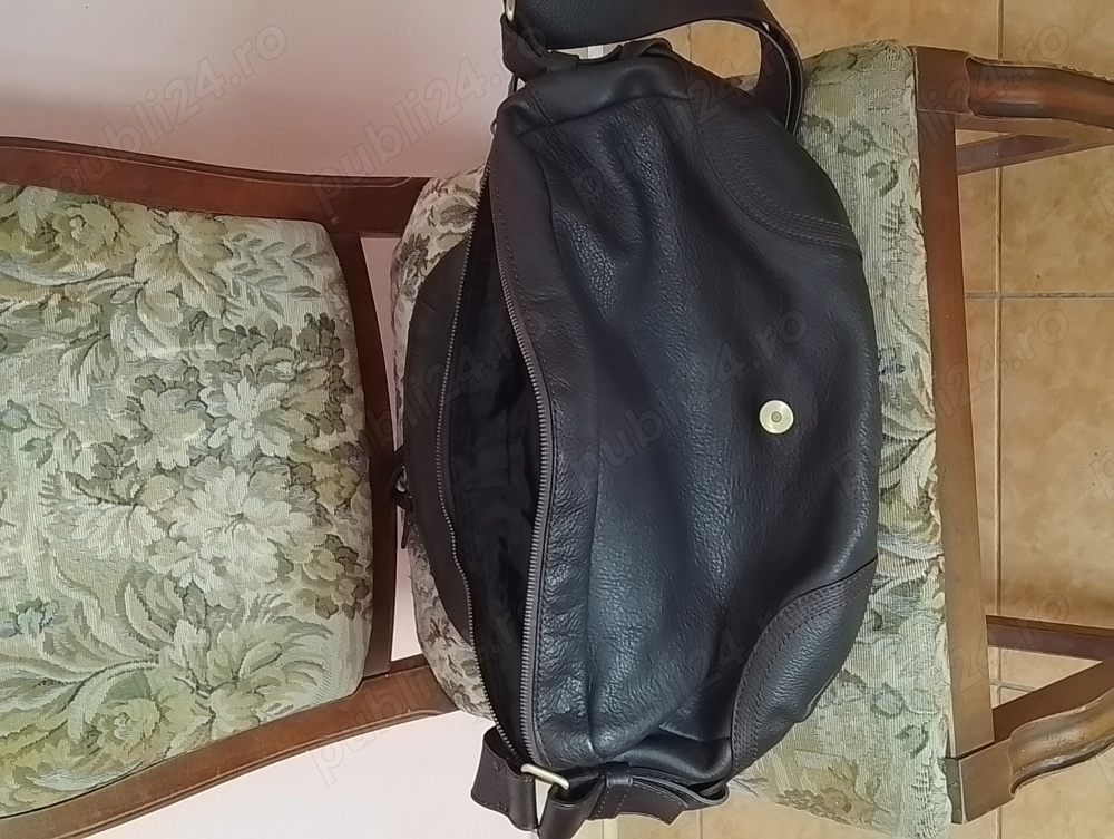 Vând geantă piele naturală de damă 