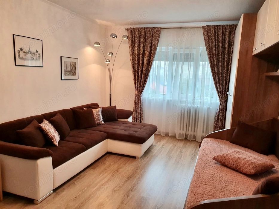 apartament 2 camere Circumvalatiunii colt cu Gh Lazar