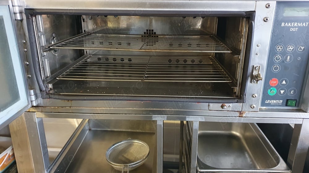 Cuptor comvectomat 2 tobe italia 220v stare foarte buna