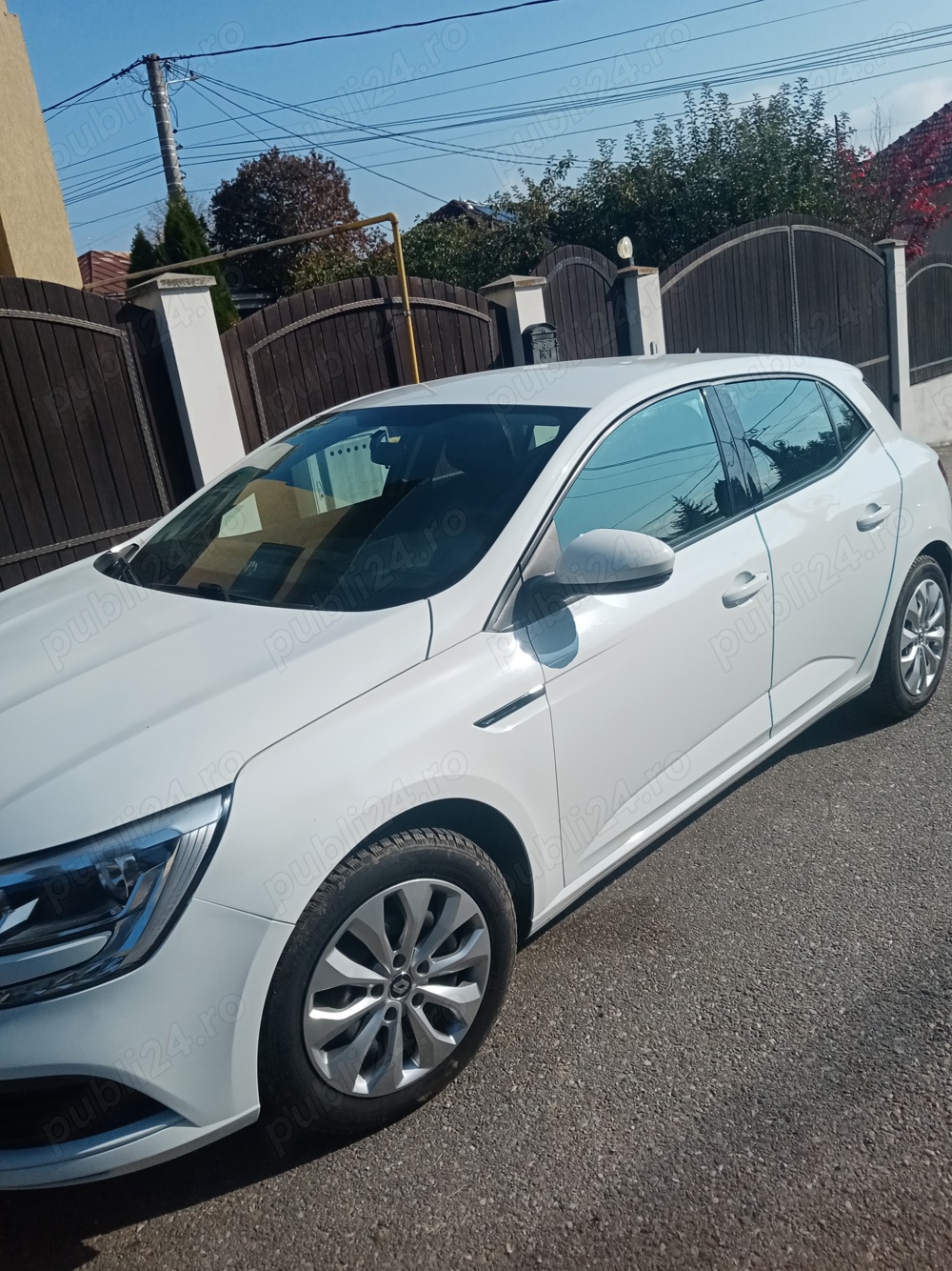 Vând Renault Megane 4 hatchback. 42000km 