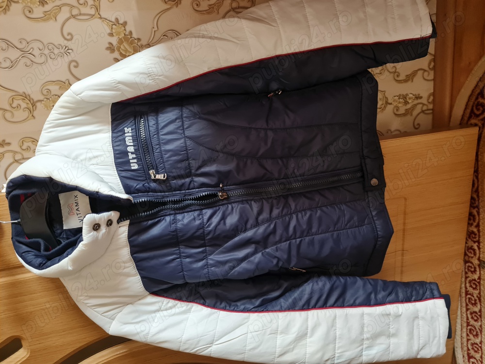 geaca baieti  marime M-L