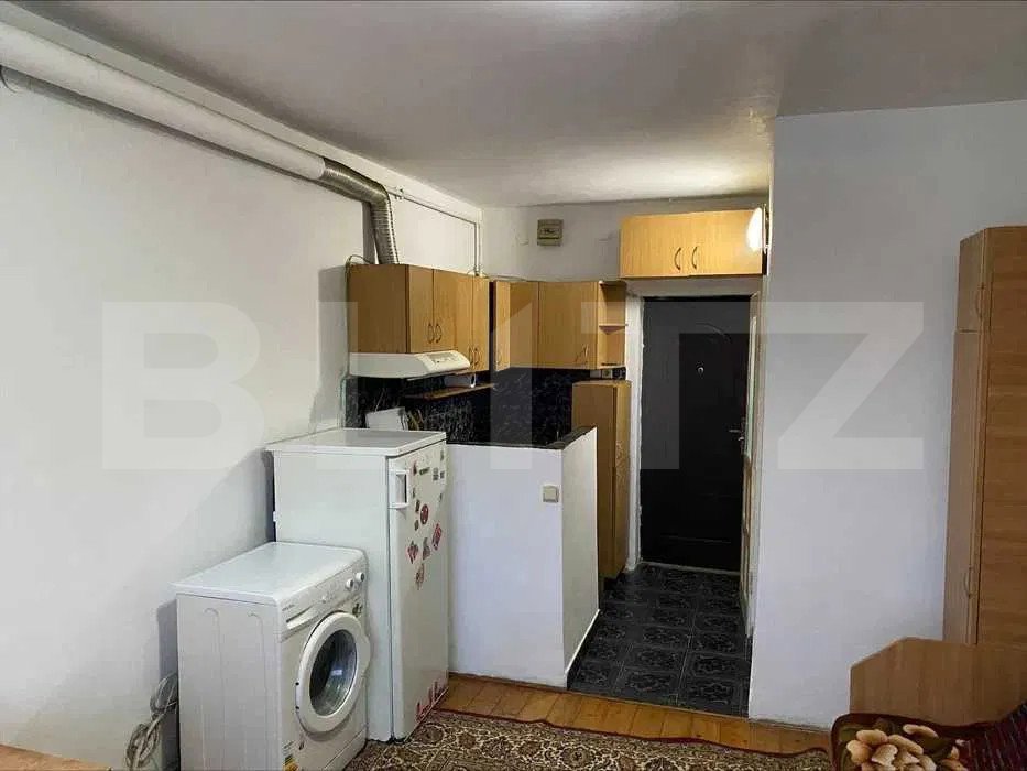 Garsoniera, 21m, etaj intermediar 