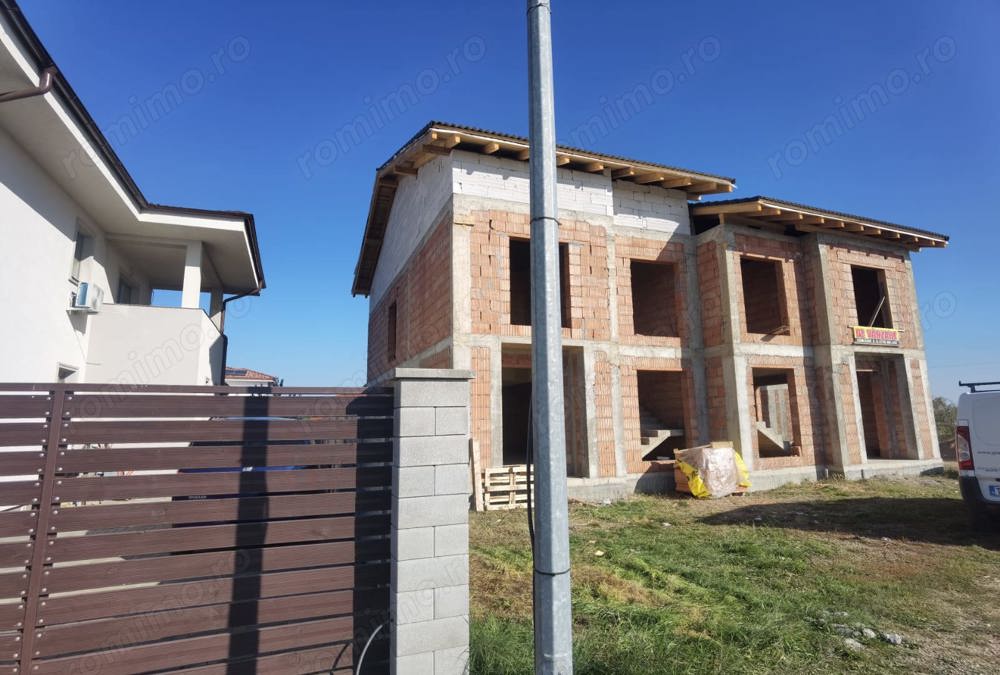 PROIECT DEOSEBIT Duplex 4 camere teren 300 mp intre Timisoara si Urseni