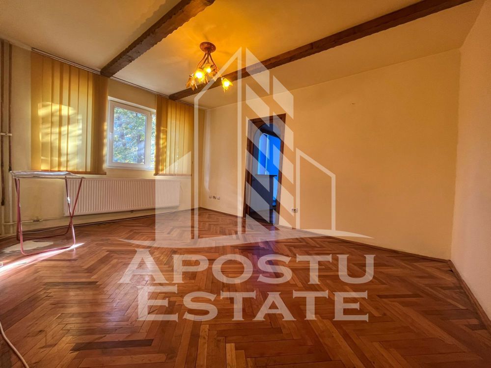 Apartament cu 2 camere, semidecomandat,  etaj intemediar, Sagului