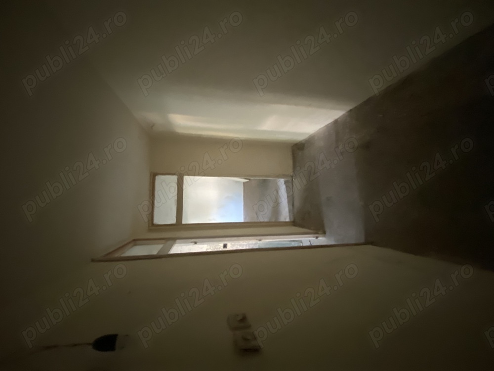 Vand apartament 80mp , Parter , 3 camere , 2 bai in Jimbolia