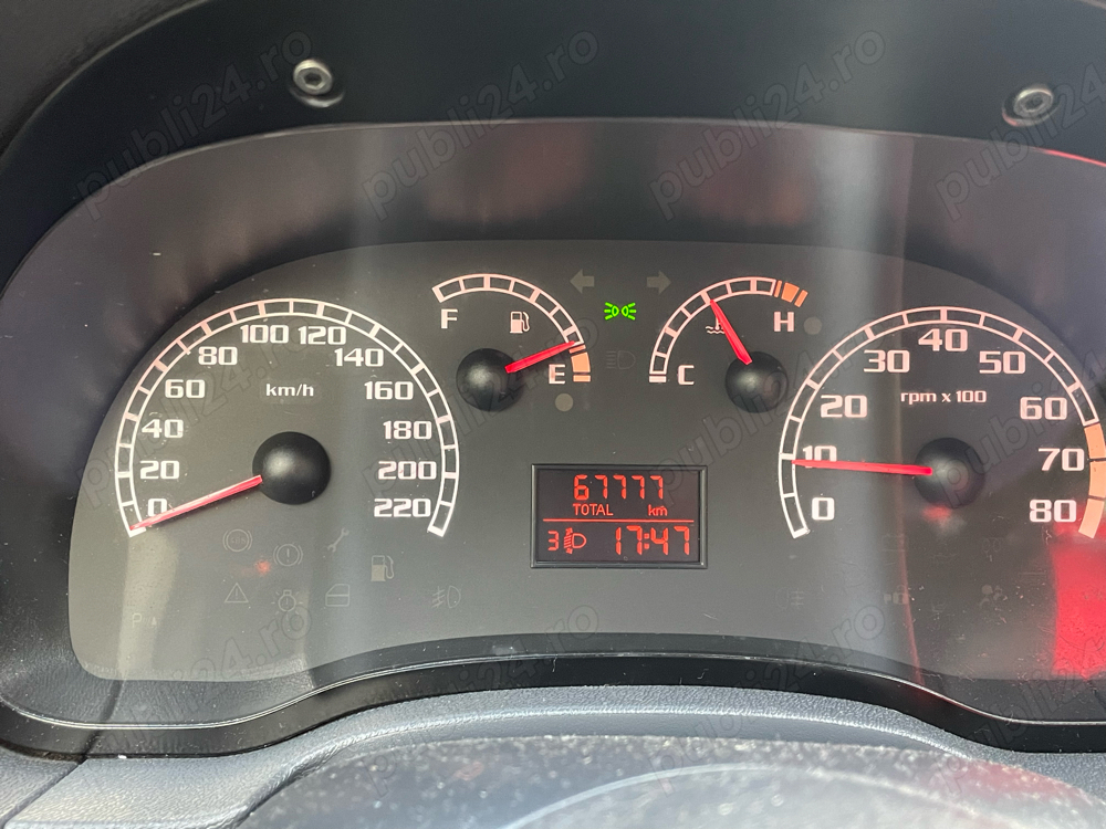 De vinzare fiat albea 2010 KM 68000 reali De vinzare fiat albea 2010 KM 68000 reali