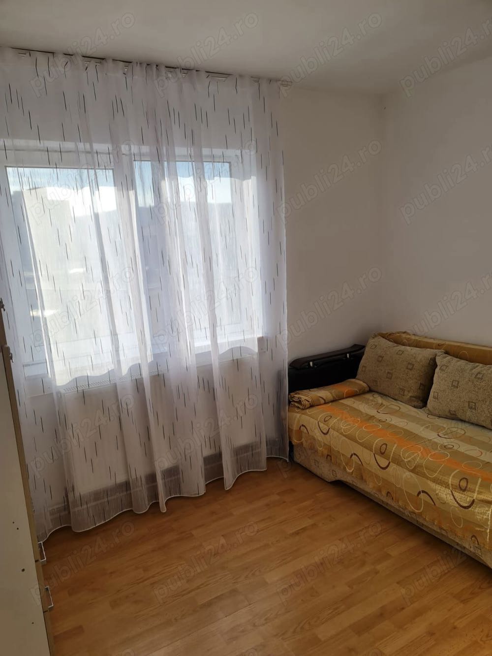 3 camere B-uri ostroveni