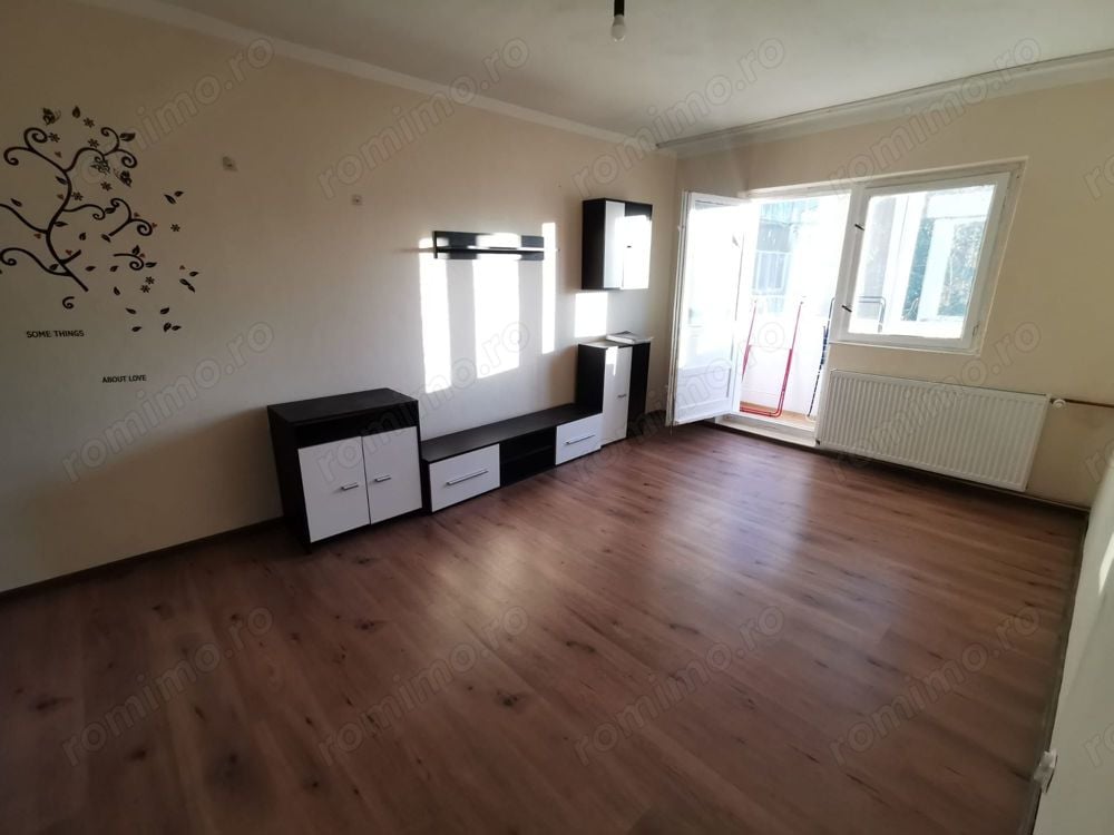 De vanzare apartament 3 camere Lipovei- 5330