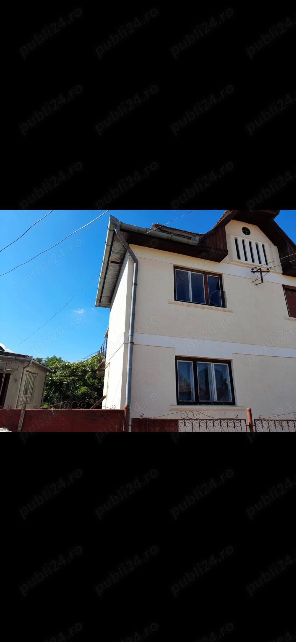 Vand casa duplex (toata sau o jumatate ) in Custelnic