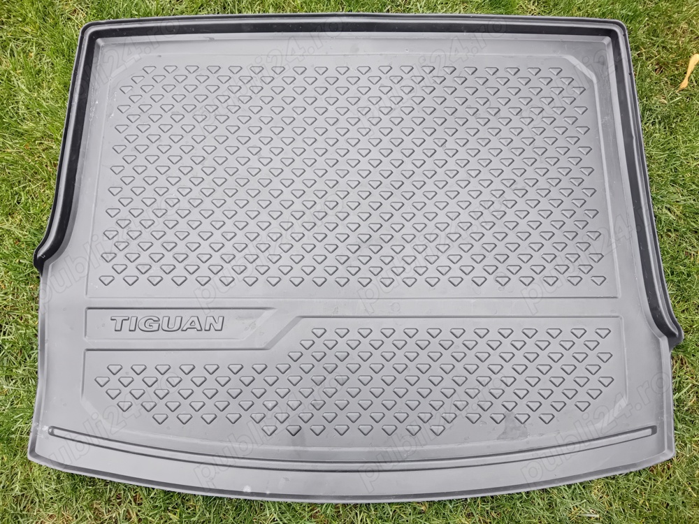 Tavita originala portbagaj VW Tiguan